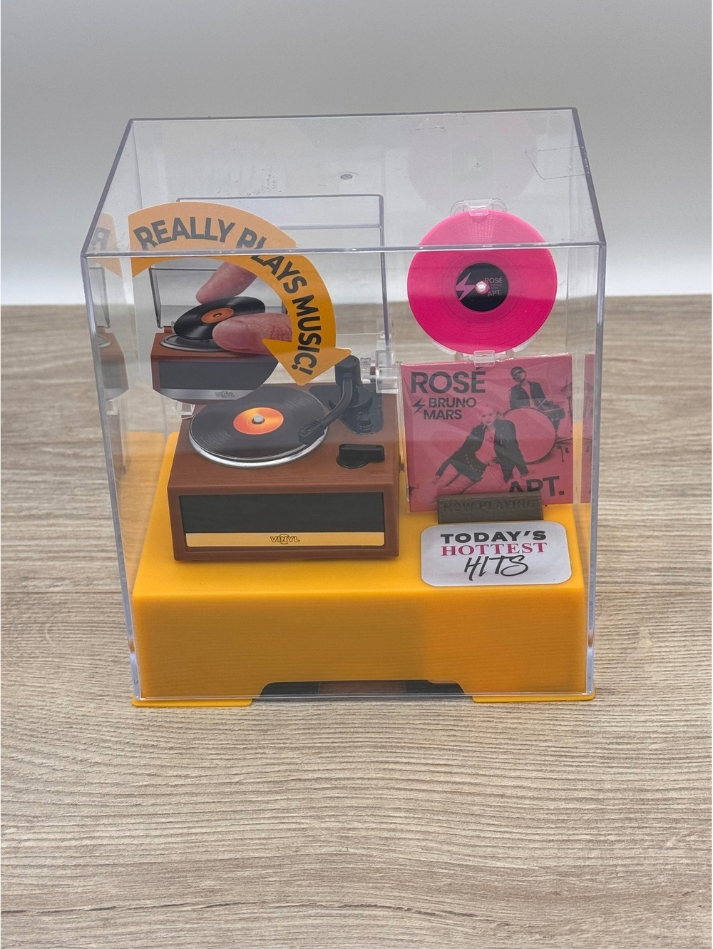 ZURU Mini Brands APT Vinyl Record Player Rosé Bruno Mars
